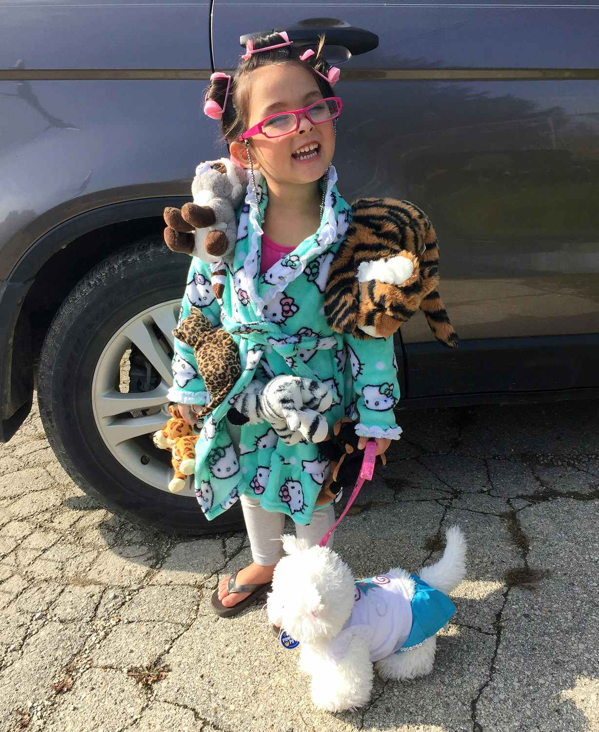 young girl in diy crazy cat lady halloween costume