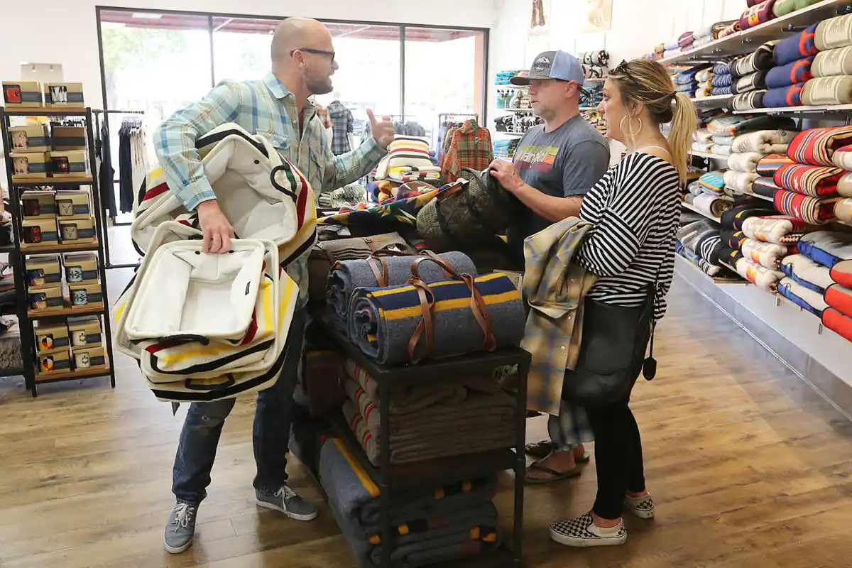 The Only 7 Outlet Stores Worth Shopping - The Krazy Coupon Lady