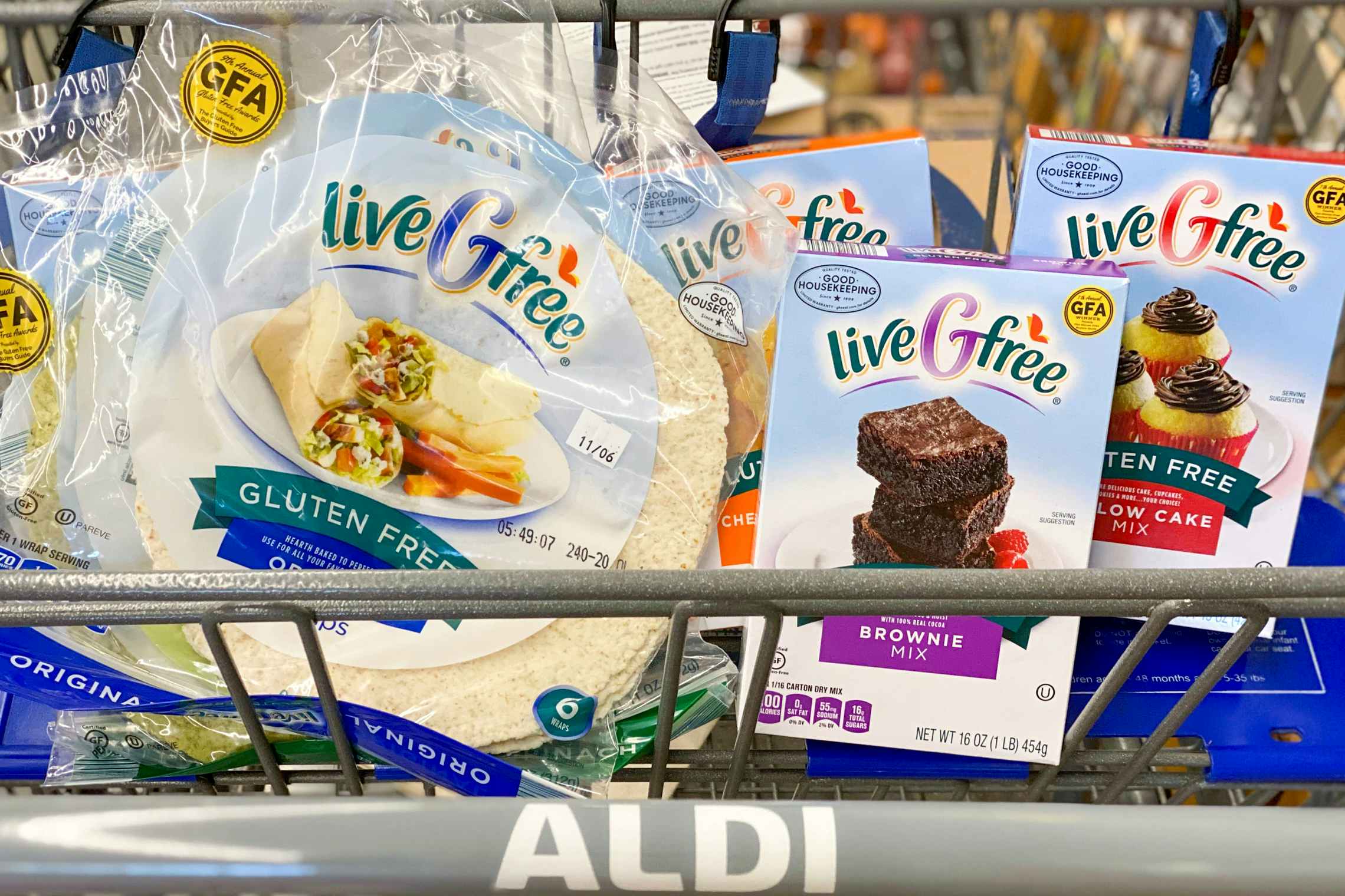 Gluten free foods in an Aldi shopping cart