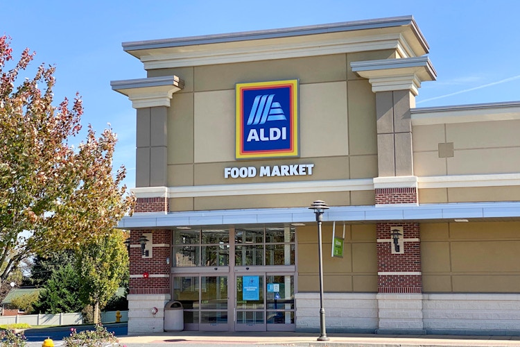 An Aldi storefront.