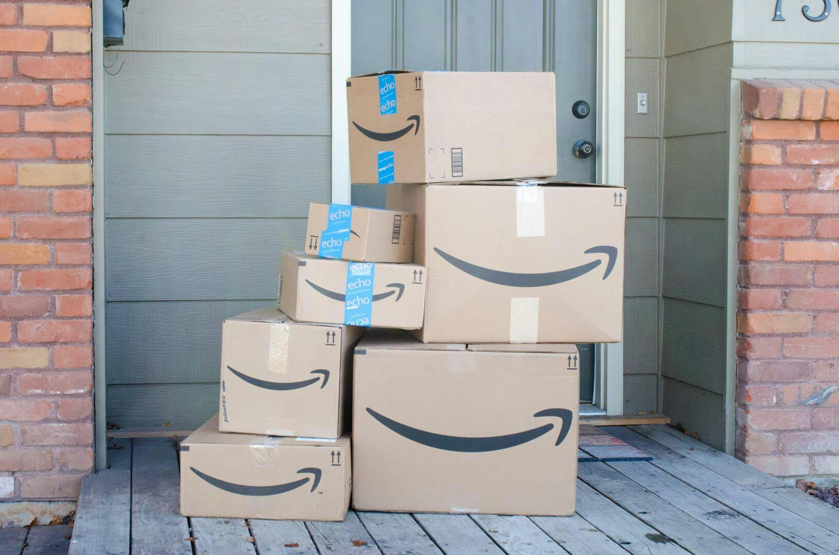 Amazon Empty Package In 2022 (What To Do, Refunds + More)