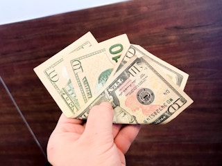 ten dollars folded 2018 1 1537998554
