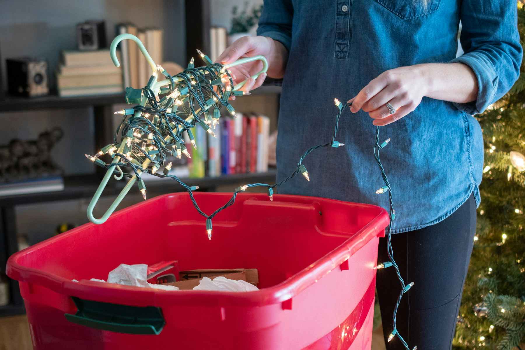 How to Store Christmas Lights - Xtraspace