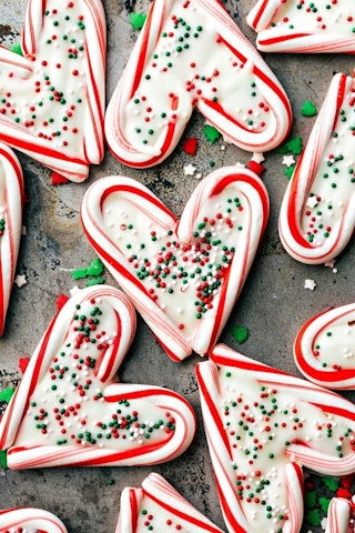 candy cane hearts holiday cookies 1543522633