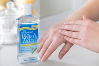 20181212 kcl witch hazel hacks treat dry skin 02 1544826670