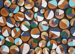 diy wood slice wall art mountainmodernlifecom 1544712139