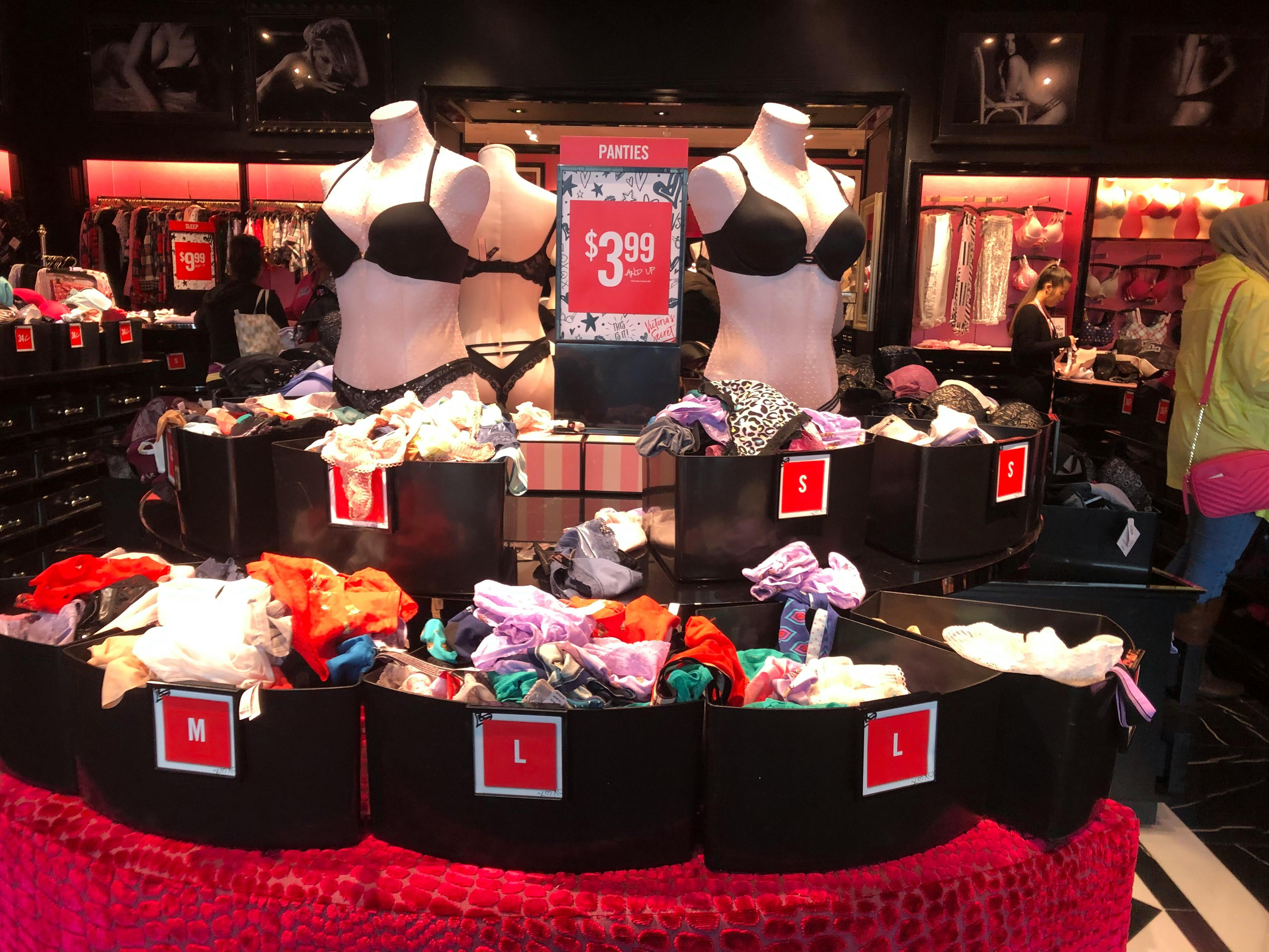 Victoria's Secret closes two Indianapolis stores