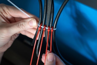 20190131 kcl organization ideas zip tie cords 01 1548978797