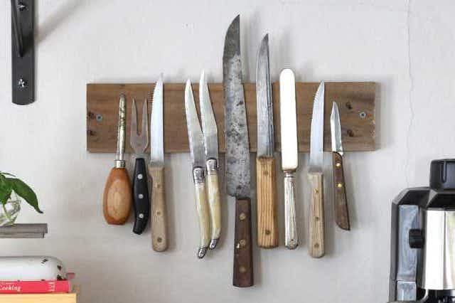 DIY Farmhouse: Make a rustic knife holder that won't take up counter space and save yourself $23.00 to boot.
