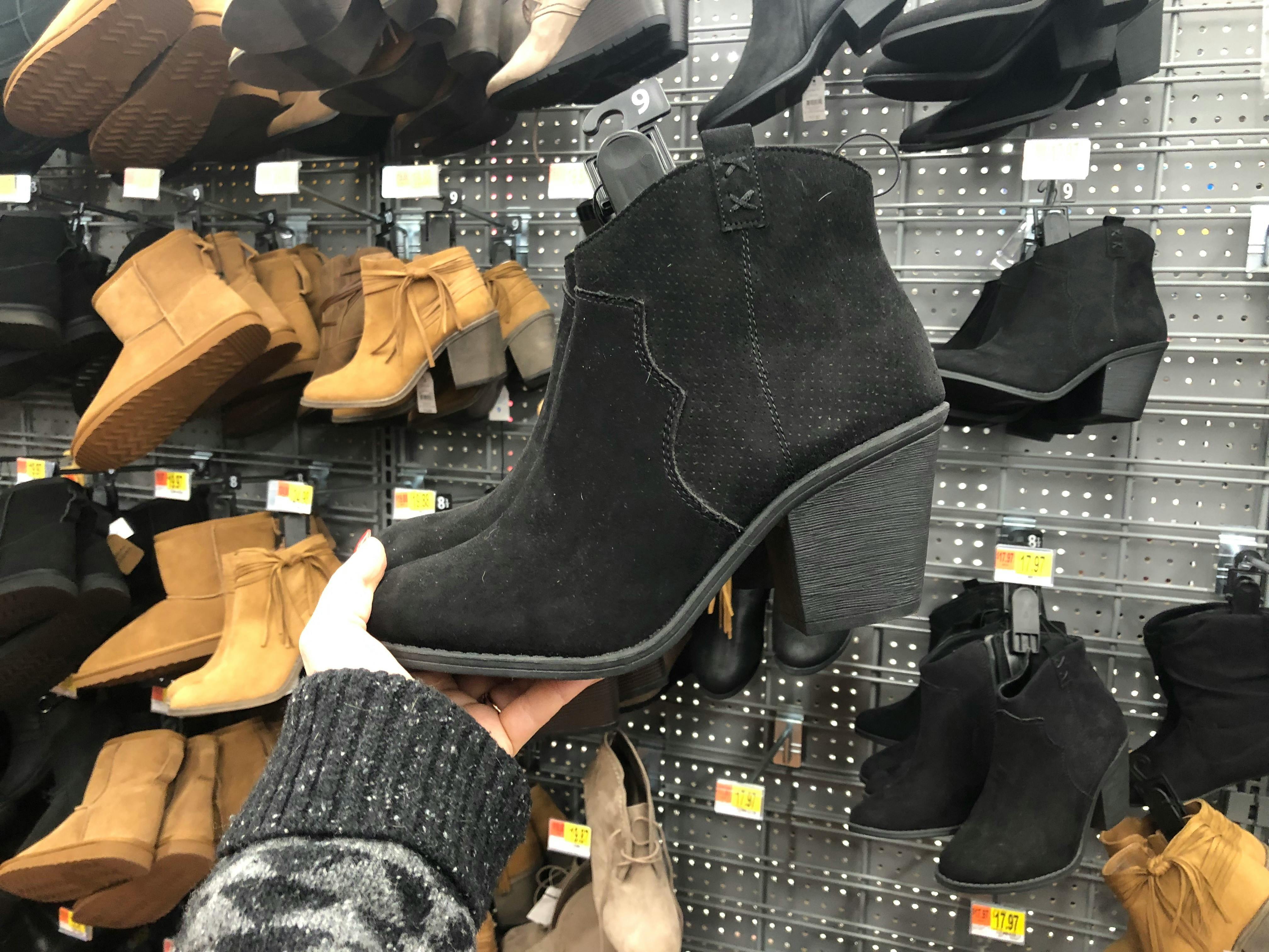 clearance boots womens
