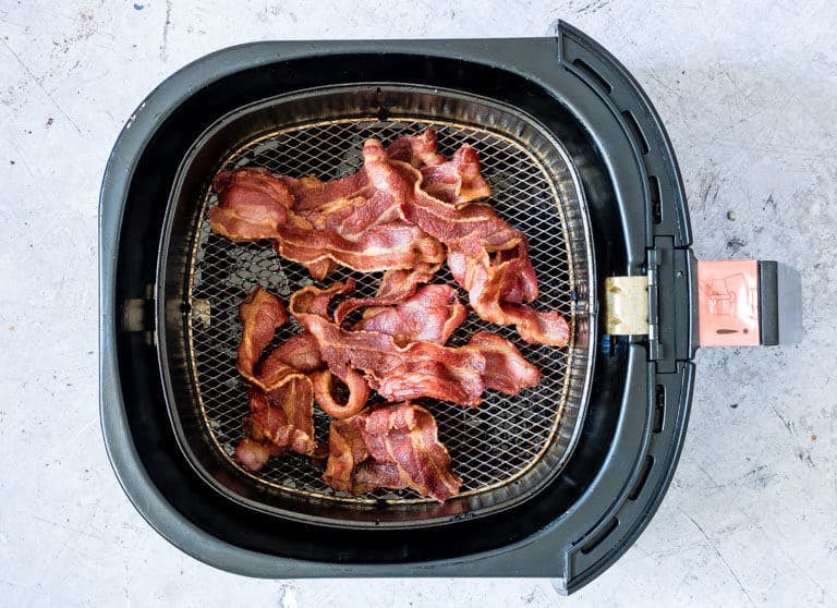 Crispy bacon in an air fryer