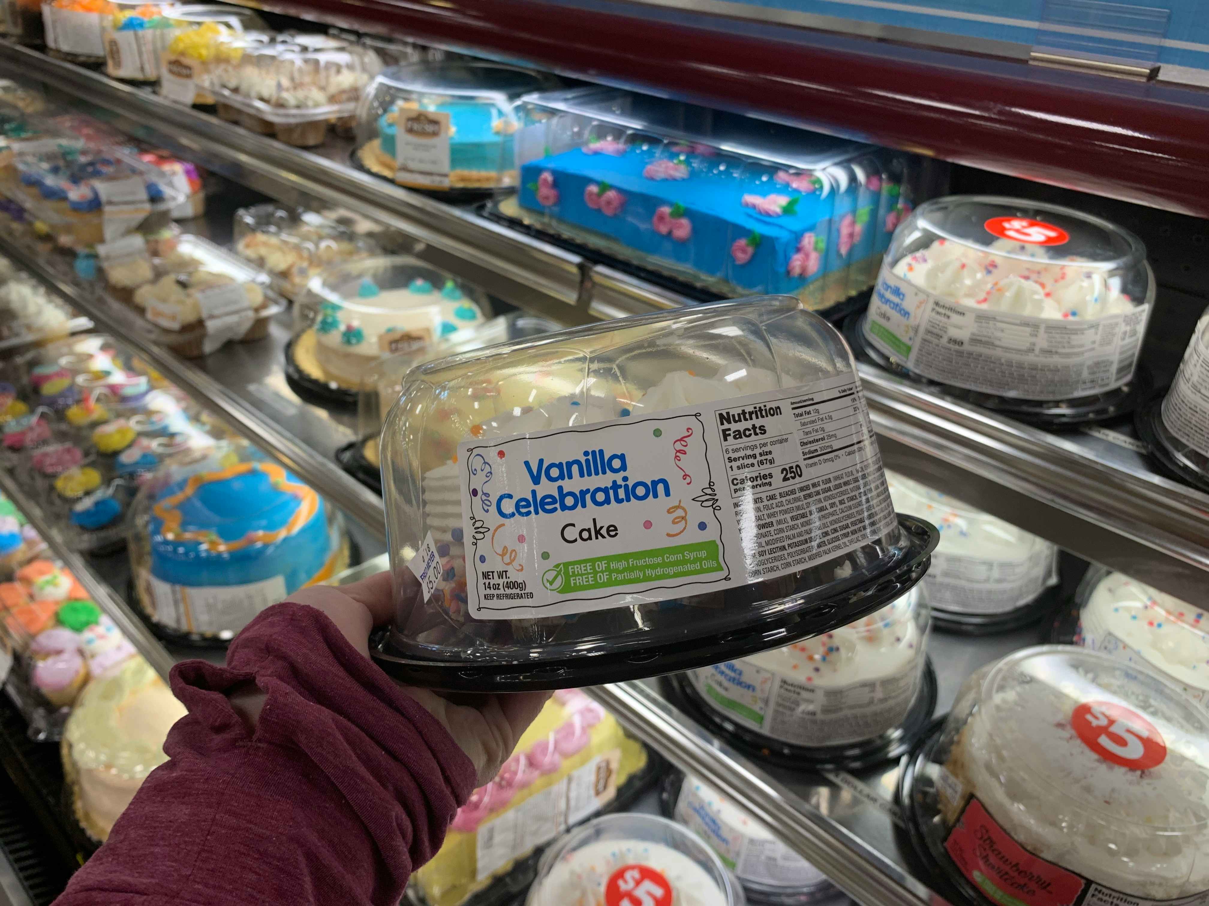 Get a free birthday cake for your kiddos on their first birthday from Harris Teeter.