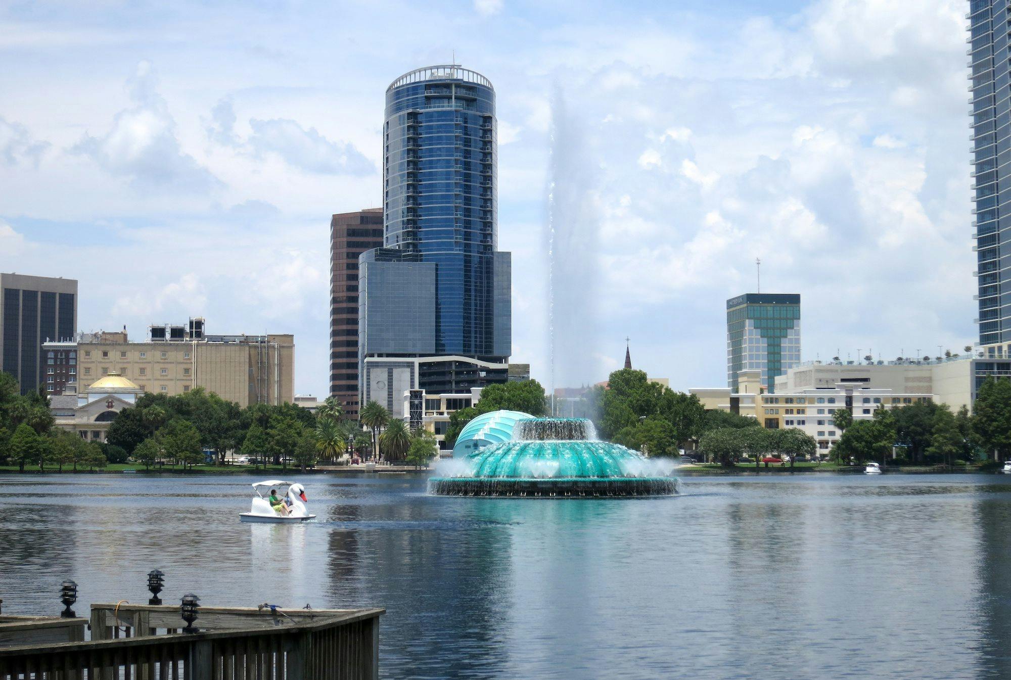 Free Things to Do in Orlando: Lake Eola Park