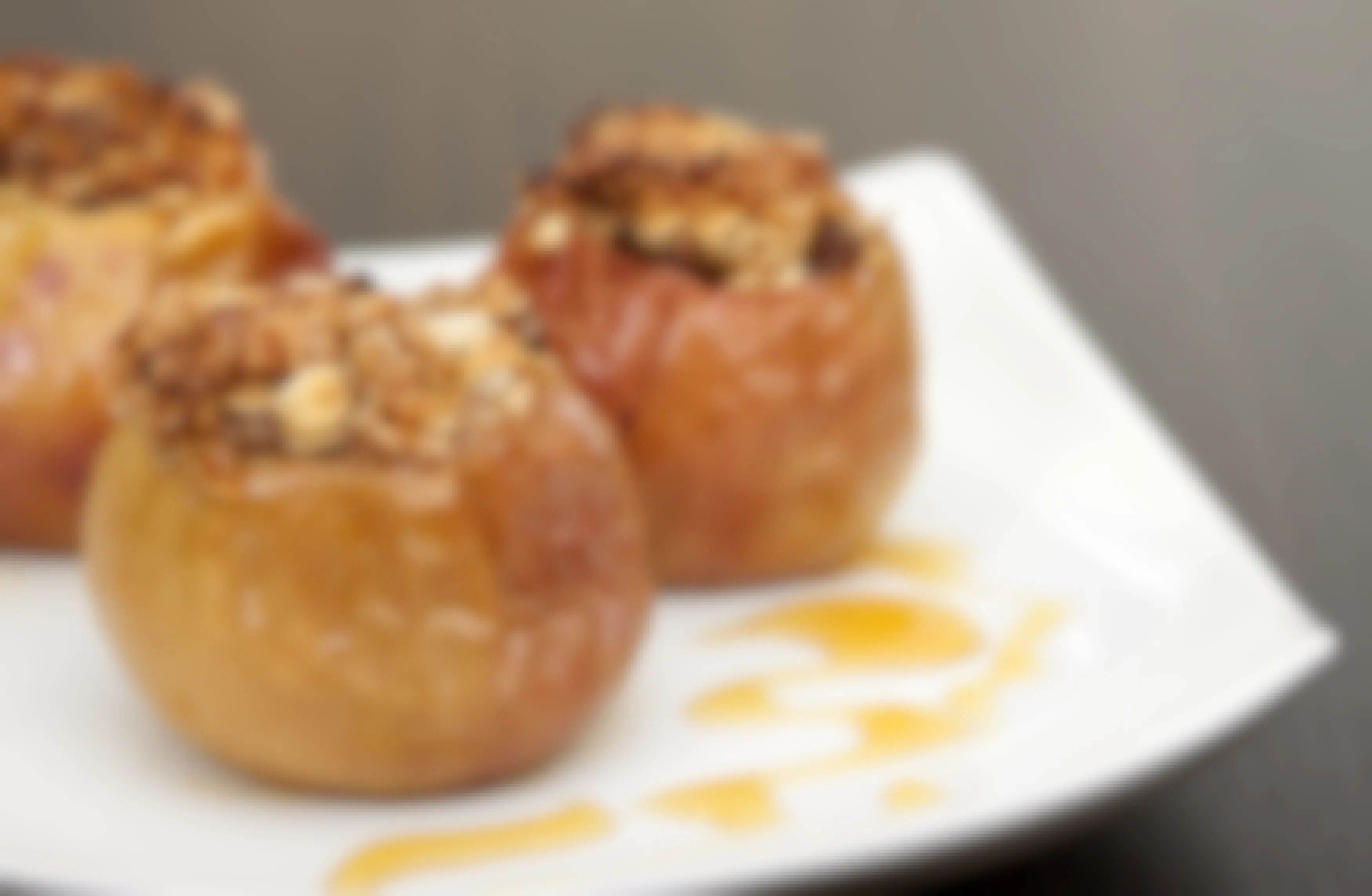 Baked apples filled with granola mix