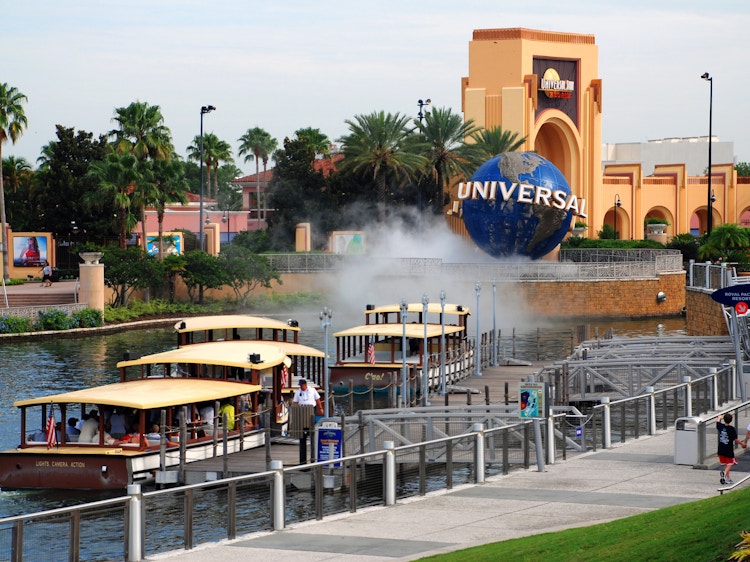 exterior of universal studios orlando
