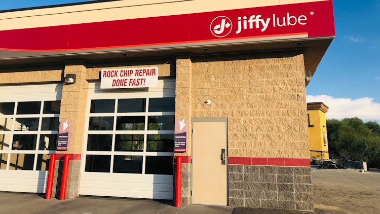 store front for jiffy lube