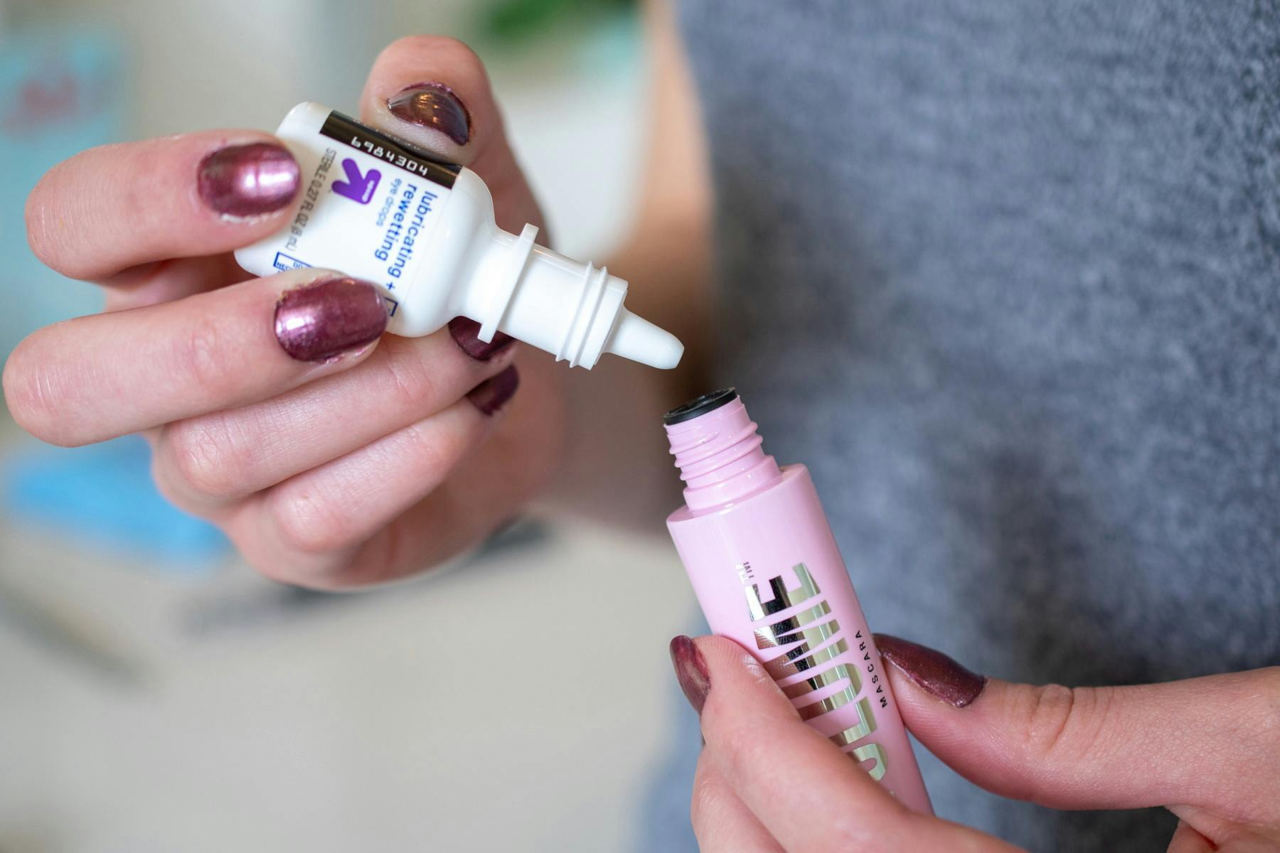 Add eyedrops to your mascara to get the clumps out.