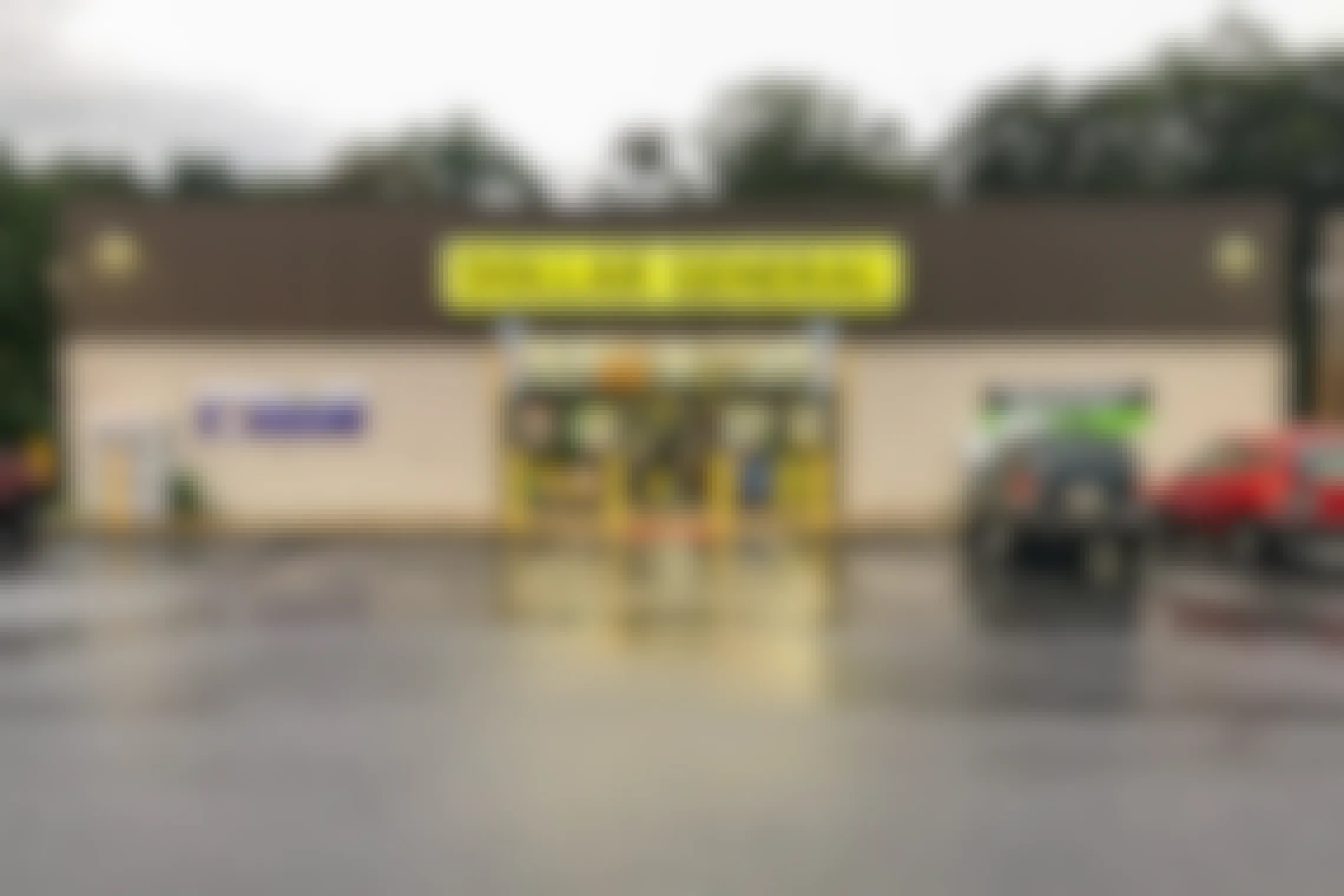 Dollar General Store front