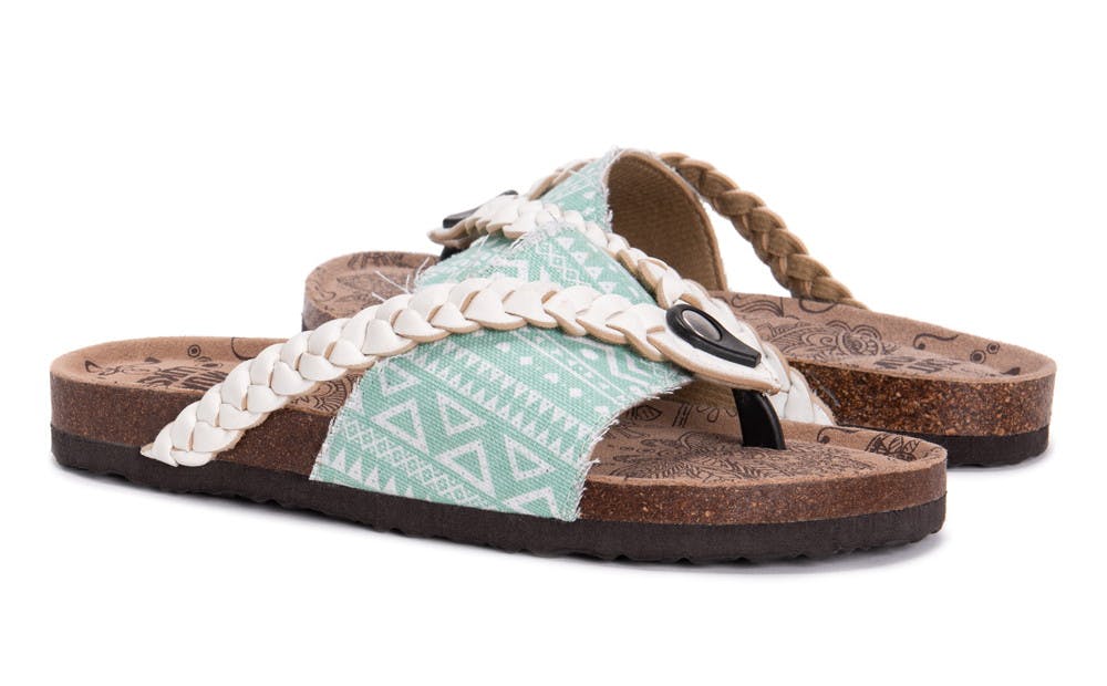 muk luk elaine sandals