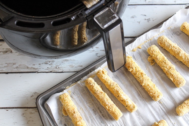 Copycat Applebee's Air Fryer Mozzarella Sticks
