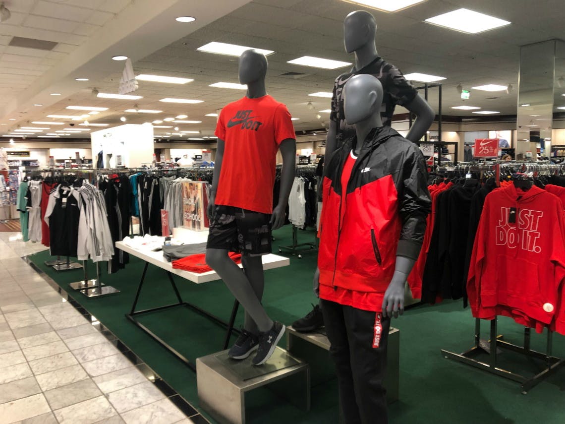 nike outlet going out of business