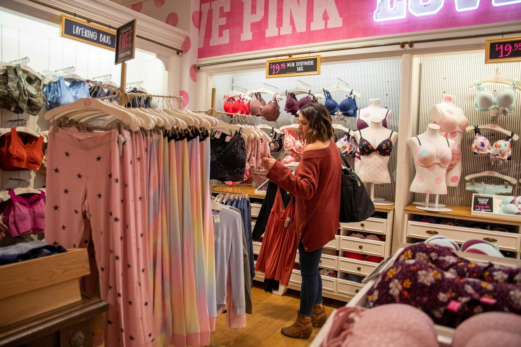 These 16 Victoria S Secret Shopping Strategies Will Save You Hundreds The Krazy Coupon Lady