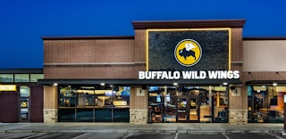 store front buffalo wild wings at night