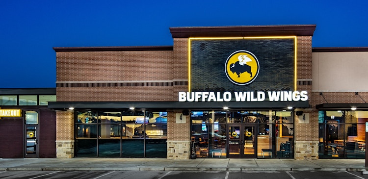 store front buffalo wild wings at night