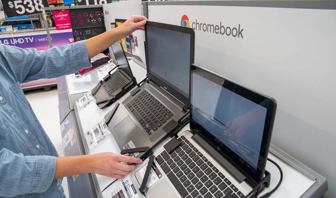 laptop deals for college students below 1000