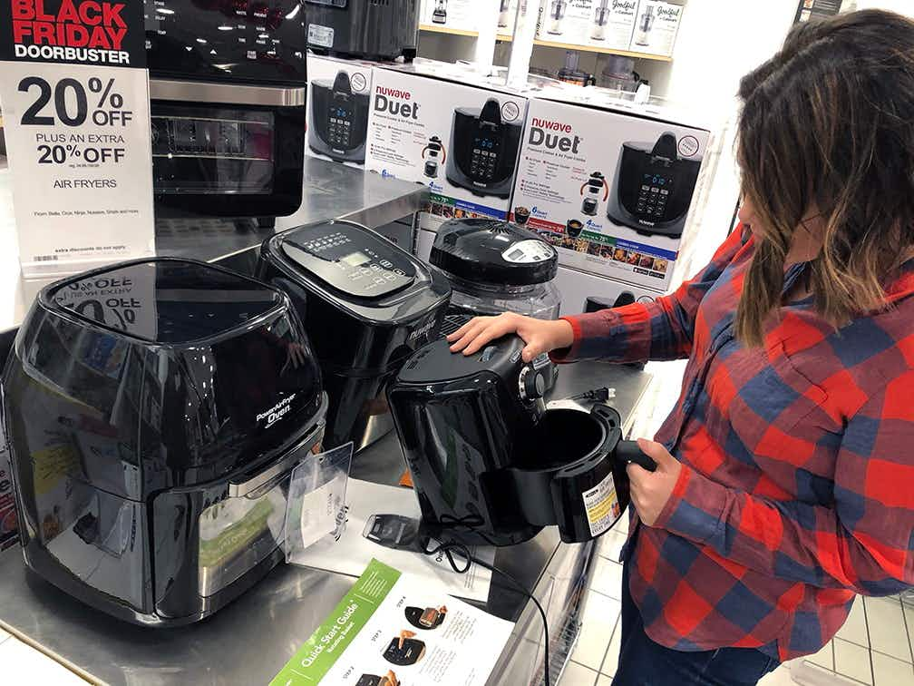 https://prod-cdn-thekrazycouponlady.imgix.net/wp-content/uploads/2019/11/macys-black-friday-air-fryer-1574918345.jpg?auto=format&fit=fill&q=25