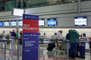 Delta check in desk