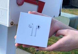 apple airpods amazon 2 1584290135 1584290135