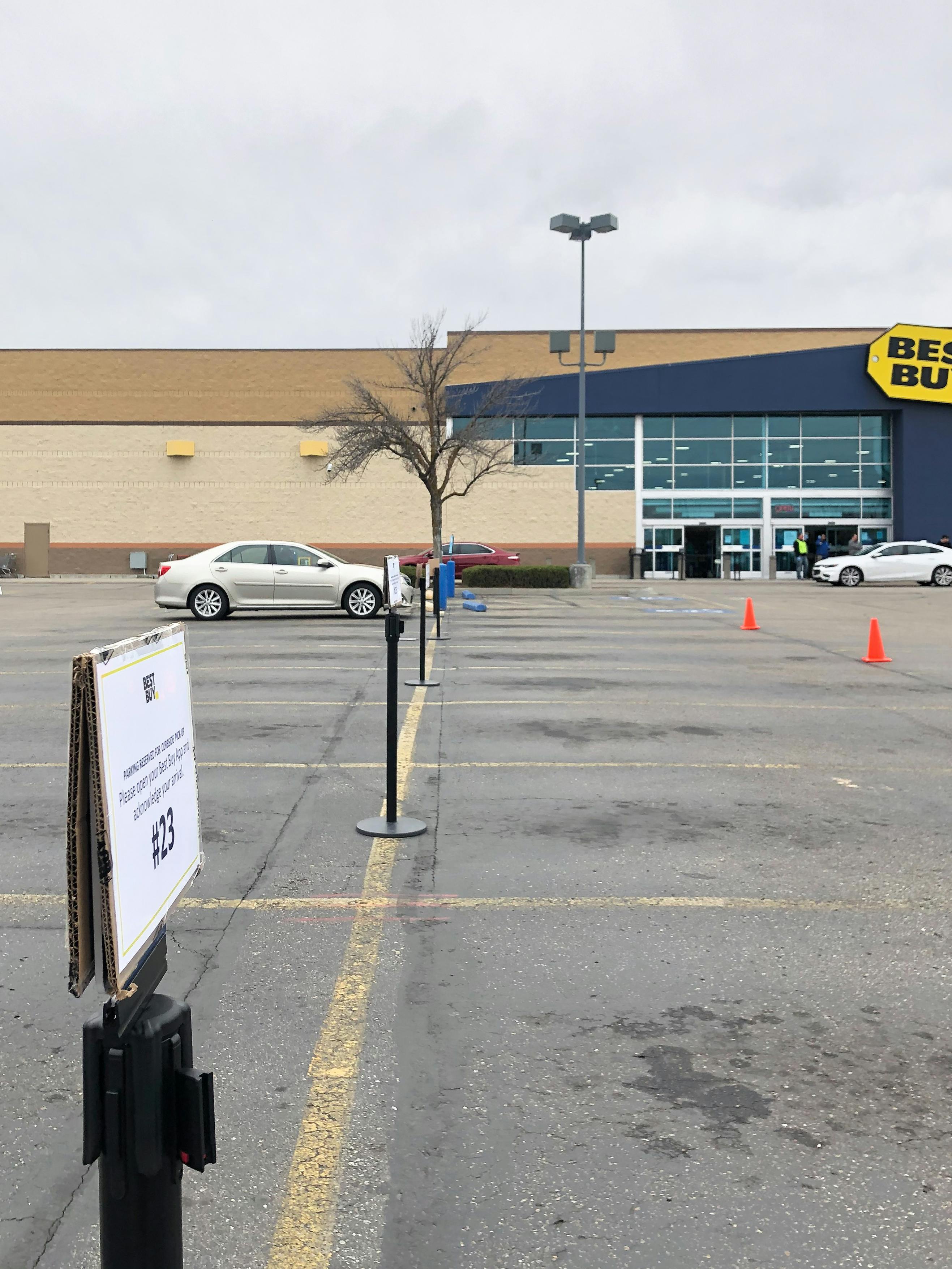 Your Guide to Stores Doing Returns During Coronavirus
