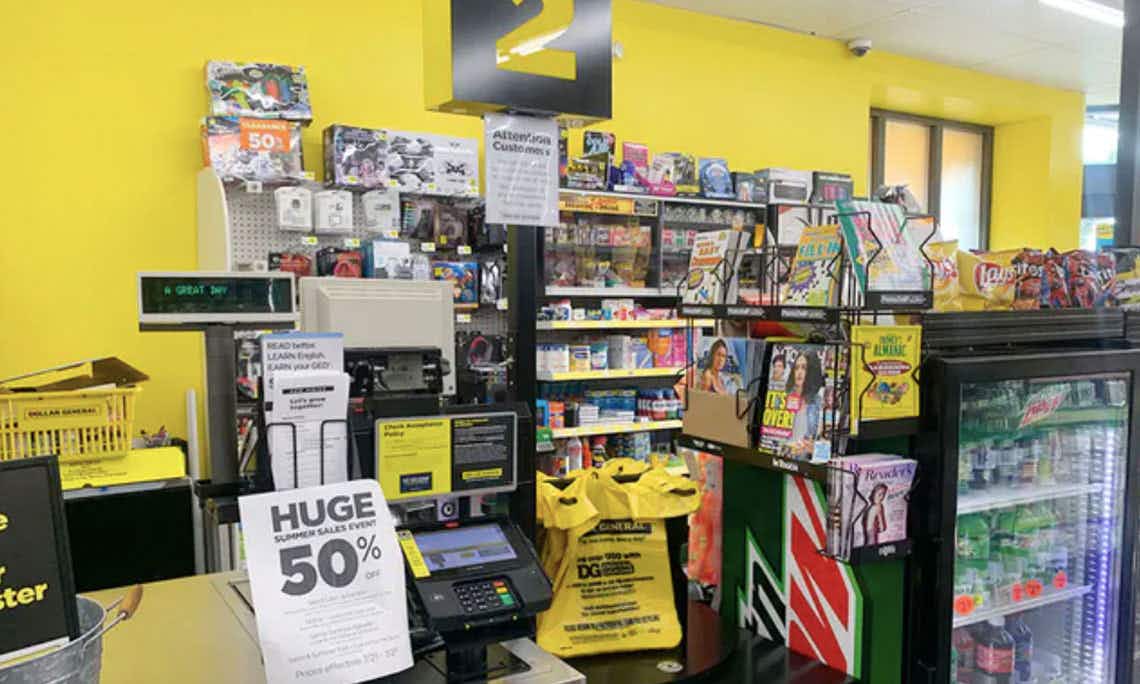 Dollar General checkout counter