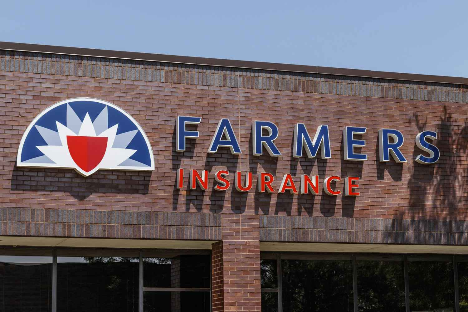 A farmers insurance business sign.