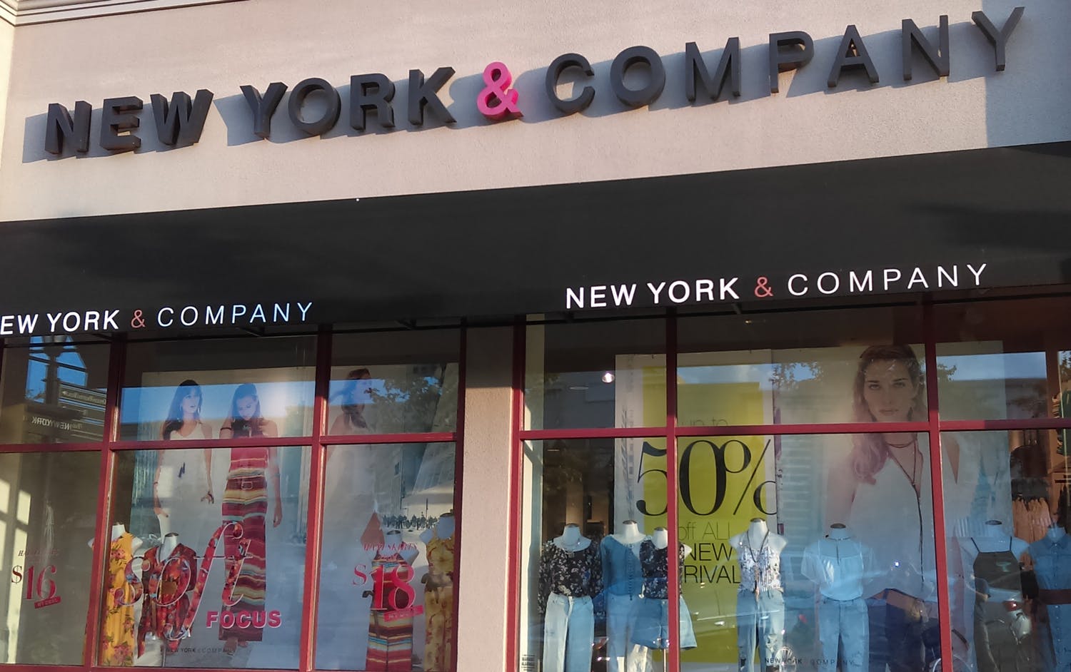 New York and Company store front.