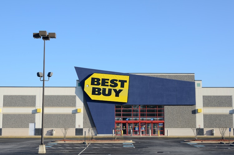 Exterior of a Best Buy store 2020