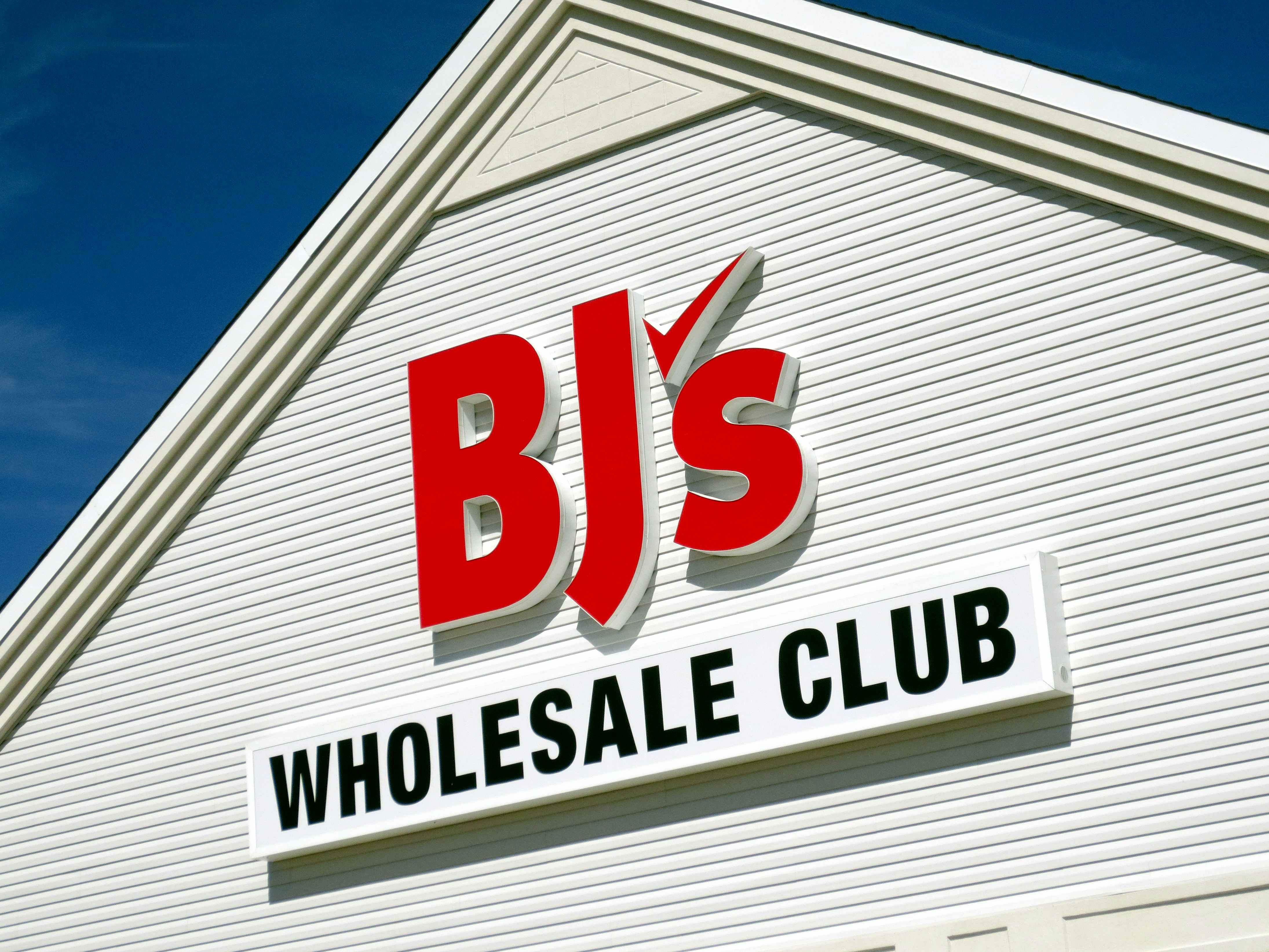 BJ's Wholesale Club storefront sign