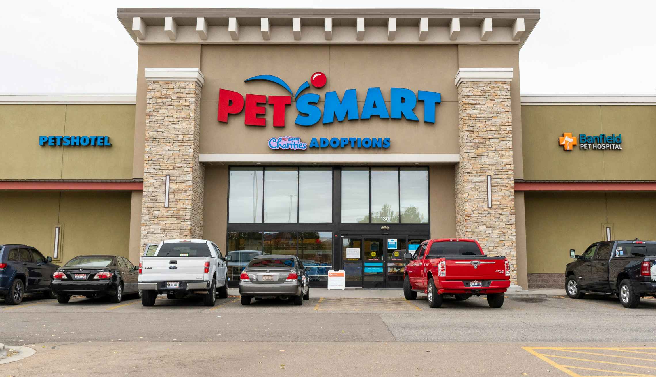 Petsmart store front