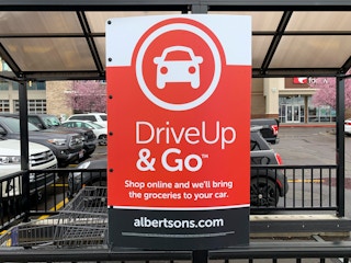 albertsons drive up and go grocery pickup 02 1590682949 1590682949