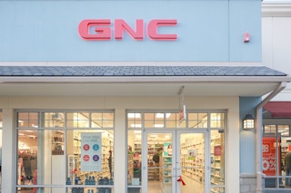gnc storefront dreamstime l 135646940 1589319133 1589319133