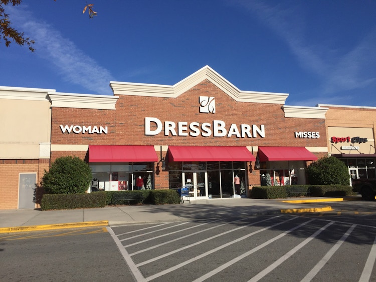Dress Barn exterior closed 