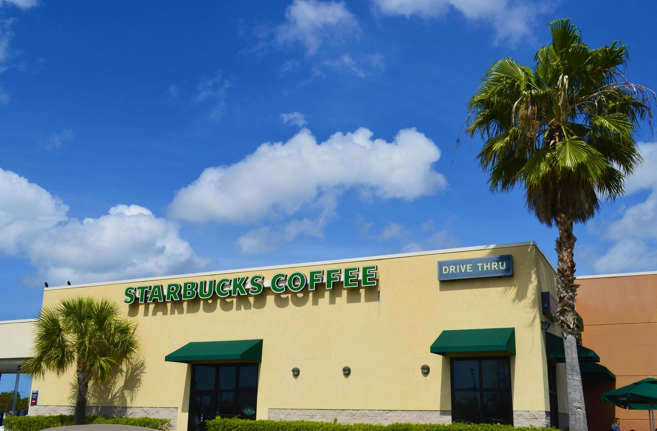 starbucks-is-closing-500-cafes-to-do-more-contactless-ordering-the