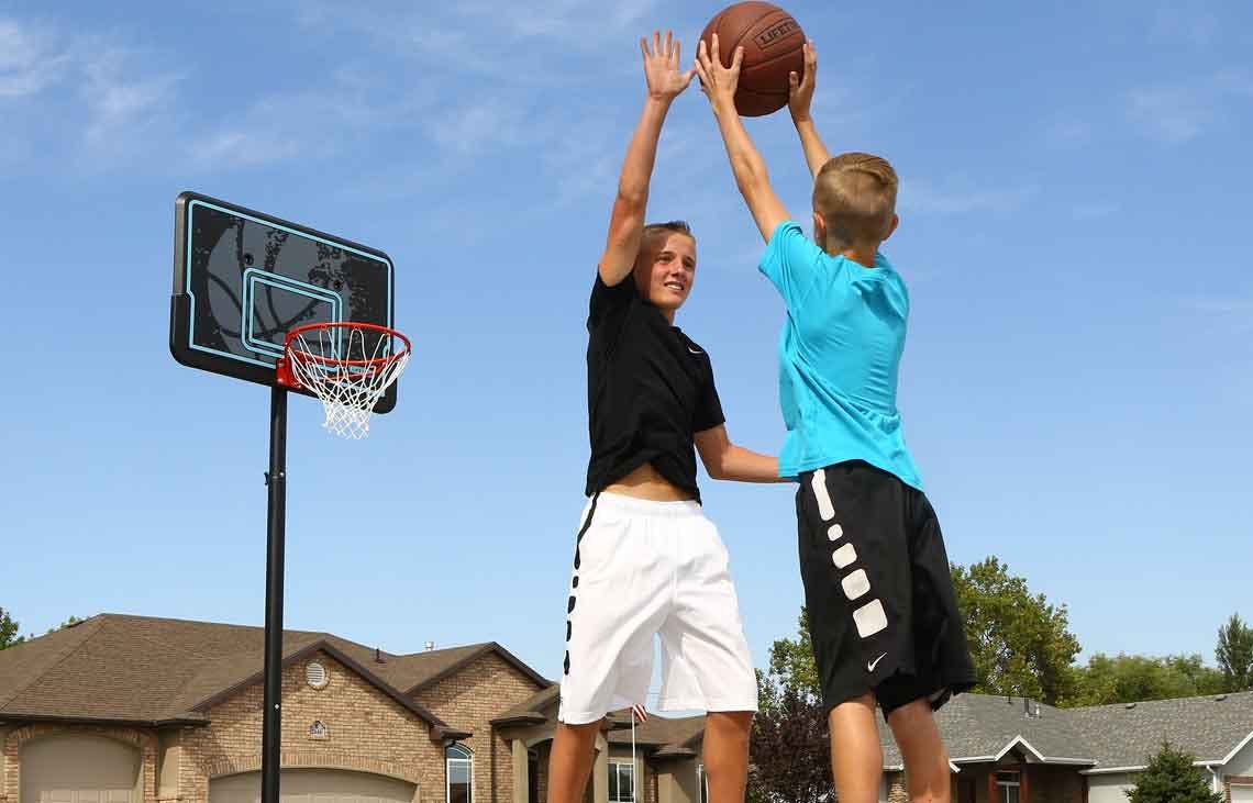 Lifetime 44 Adjustable Basketball Hoop 89 On Walmart Com The
