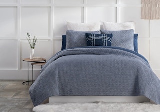 kohls-koolaburra-by-ugg-phoebe-quilt-2020-lifestyle-image