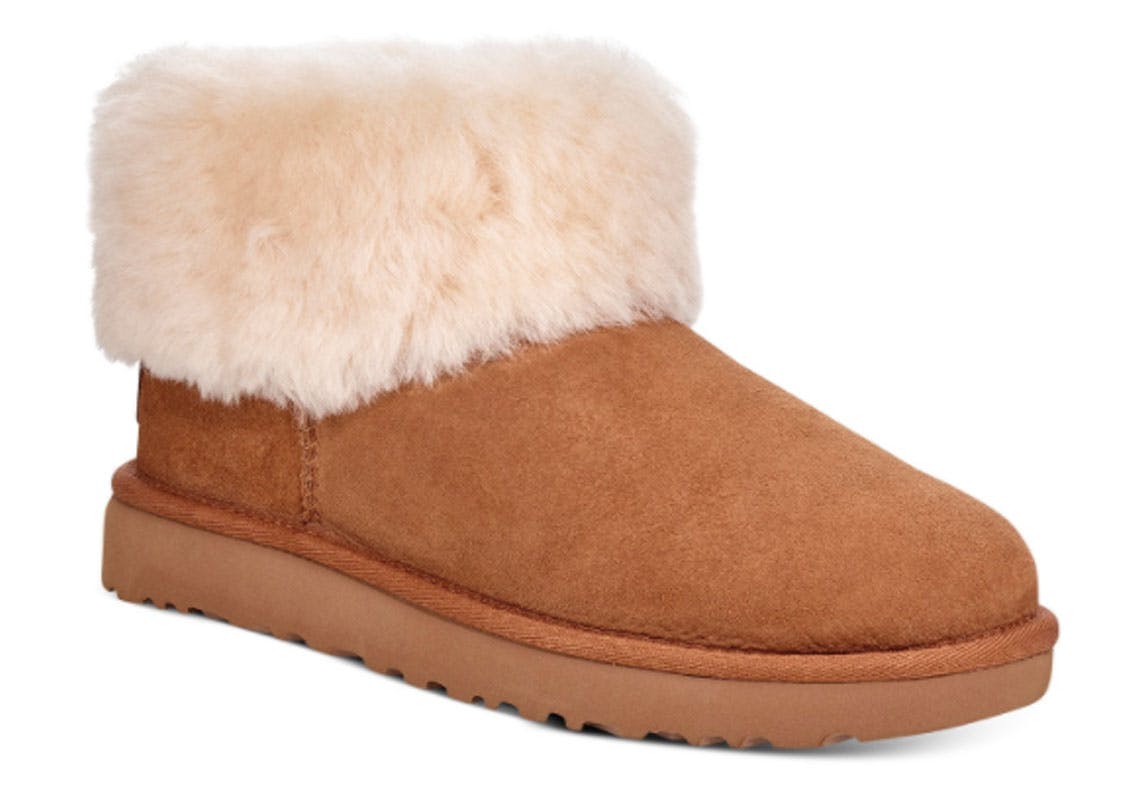 does macy's carry uggs