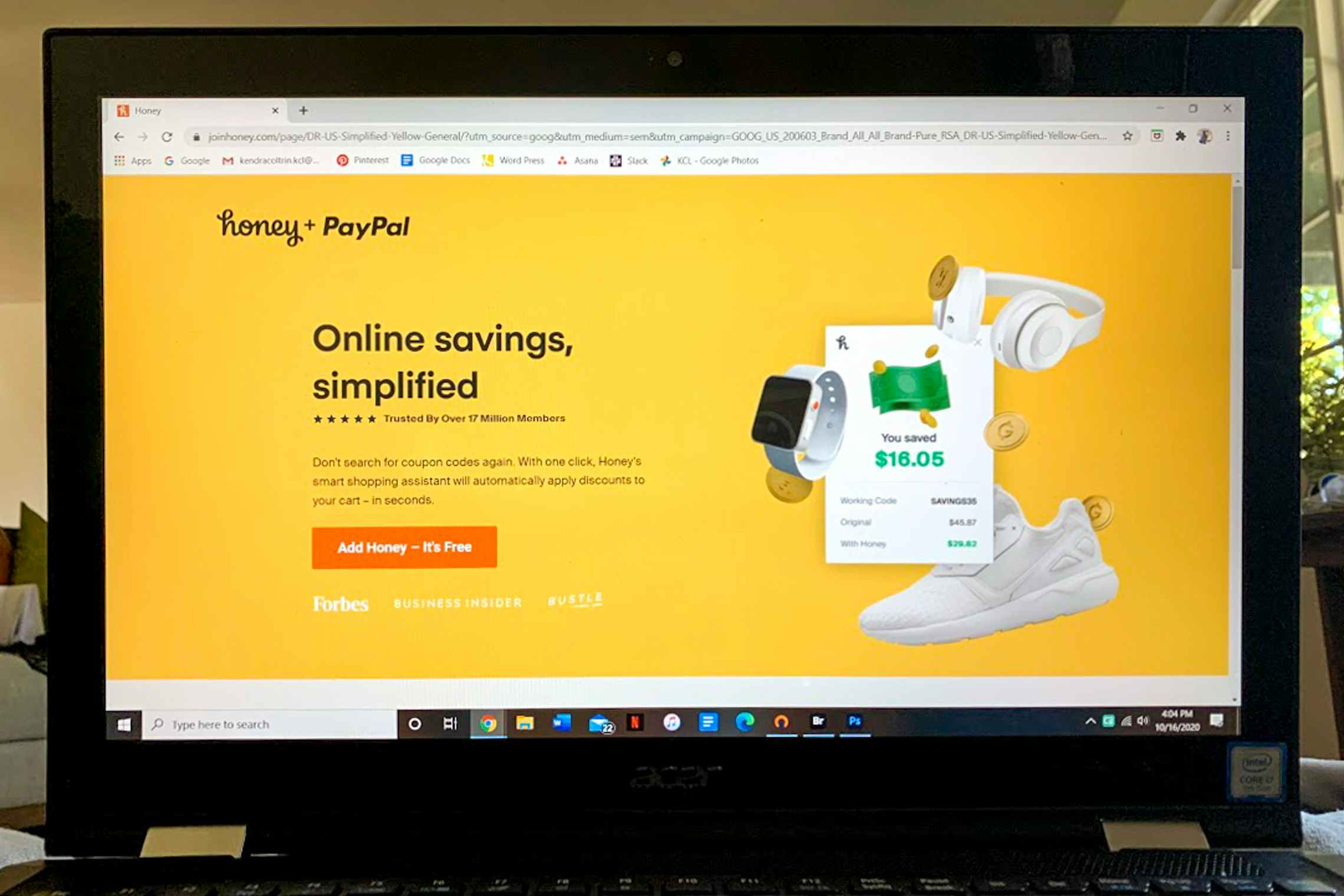 Someone online shopping using honey to save