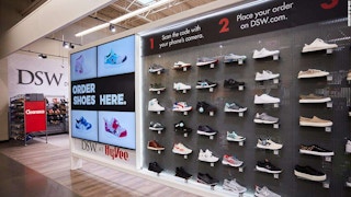 dsw at hy vee aisle 1600722324 1600722324