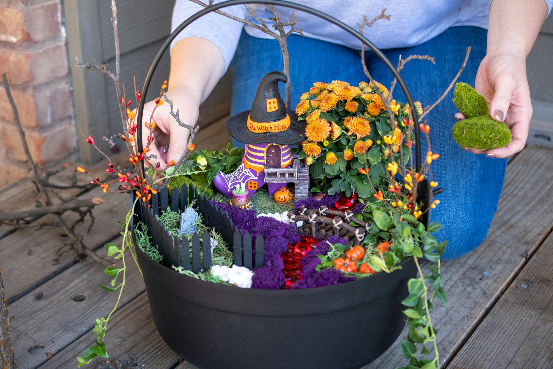 30 Best Halloween Porch Decor Ideas The Krazy Coupon Lady