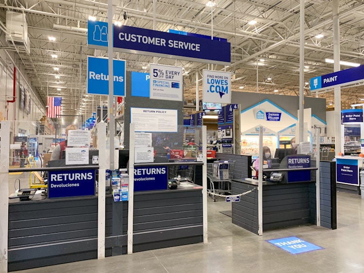 Return counter at Lowes